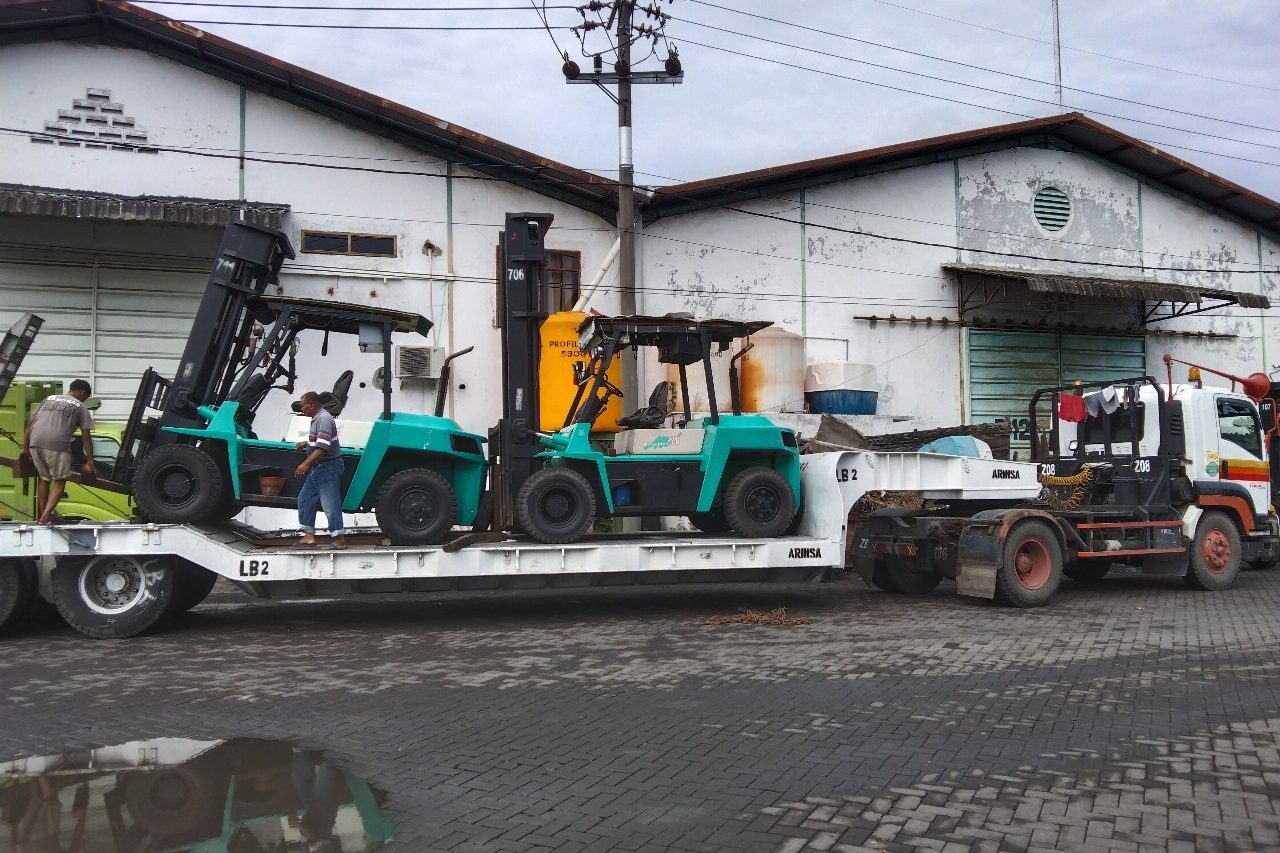 sewa forklift harian