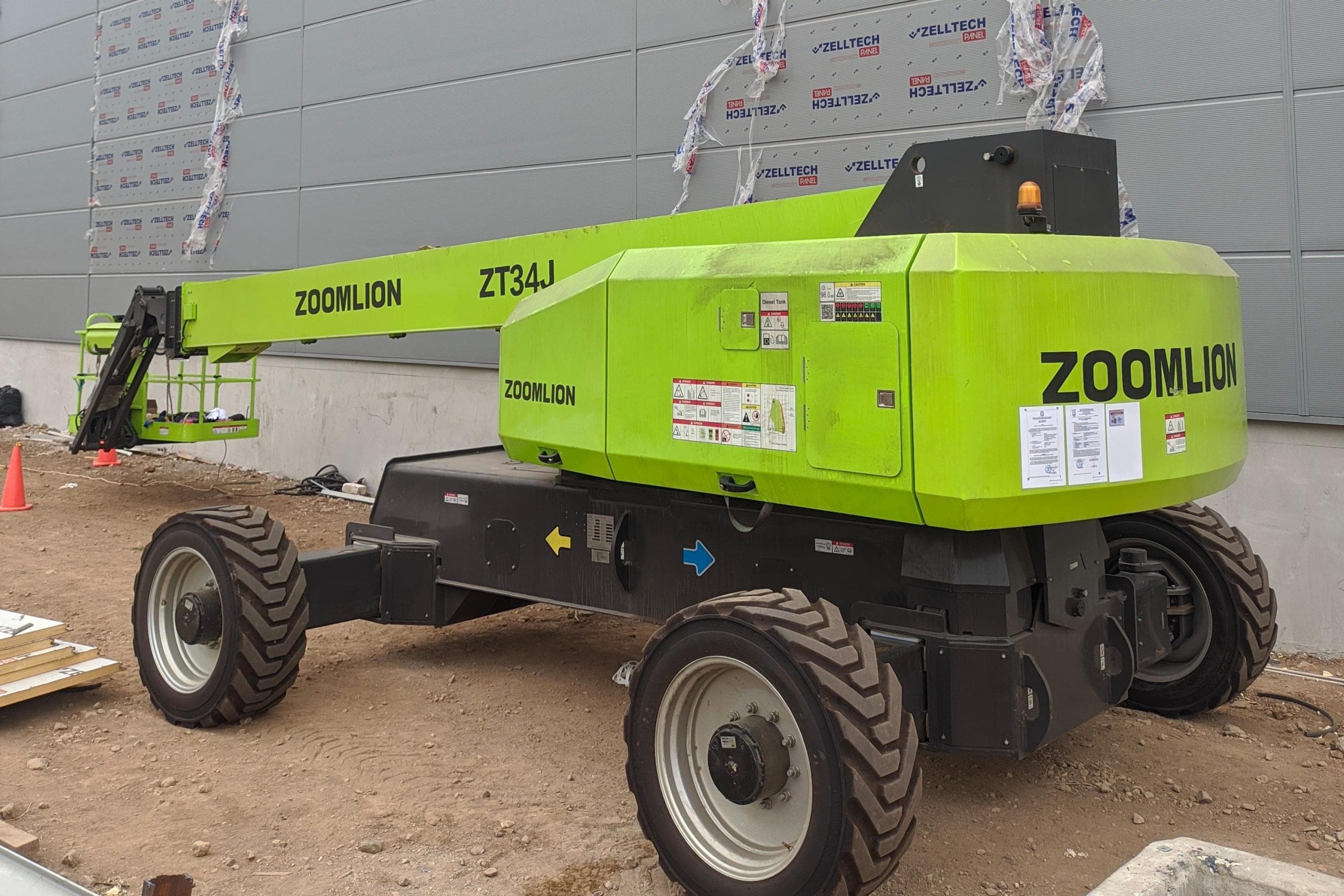 Sewa Boom Lift Mojokerto