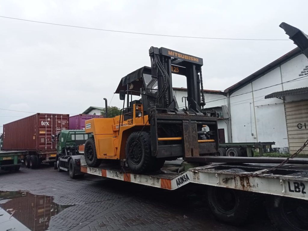 sewa forklift tambak osowilangun