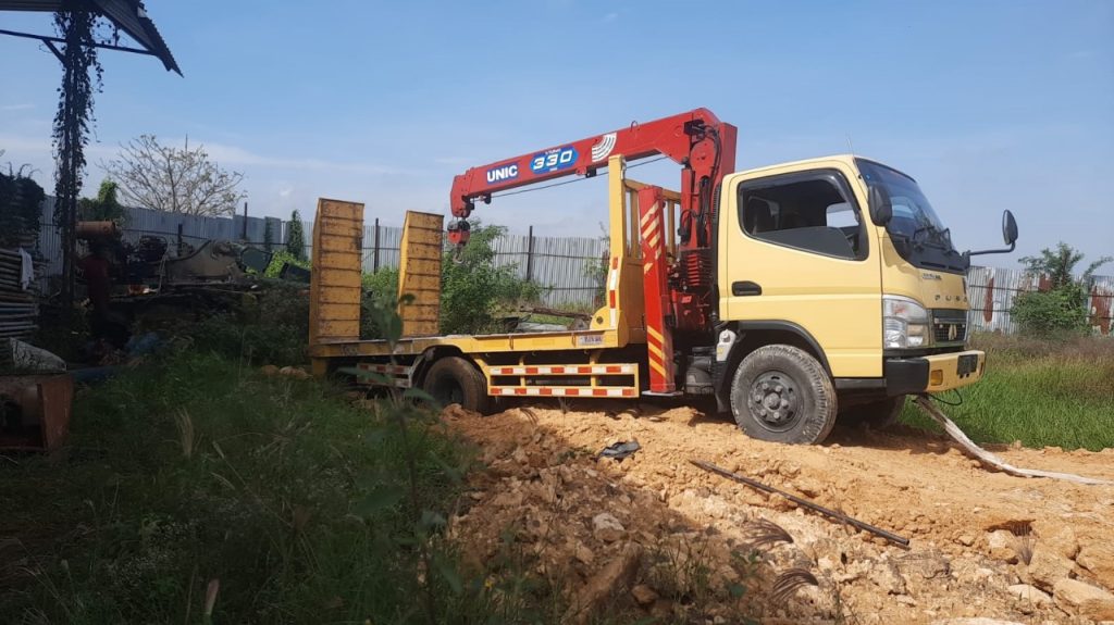 sewa truck crane Driyorejo Gresik
