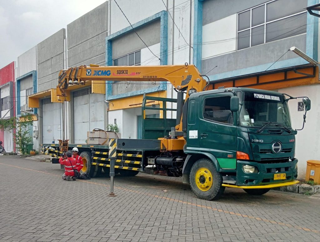 Sewa Foco Crane Surabaya