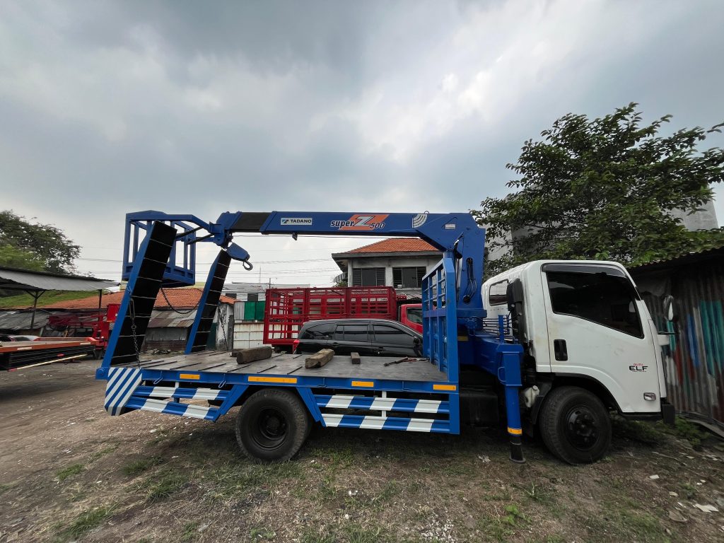 Sewa Truck Crane Situbondo 
