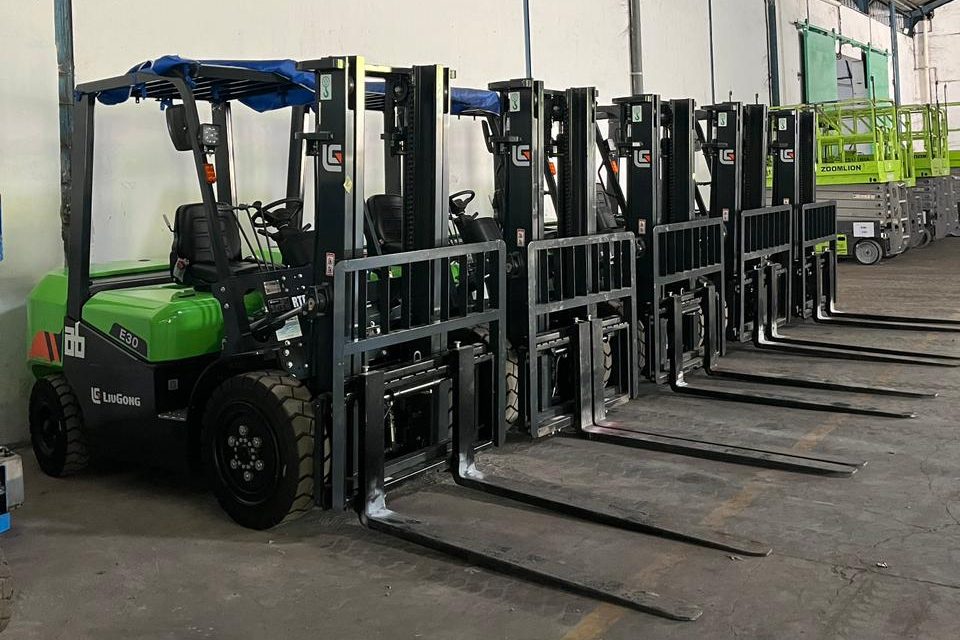 Sewa Forklift Kepatihan Menganti