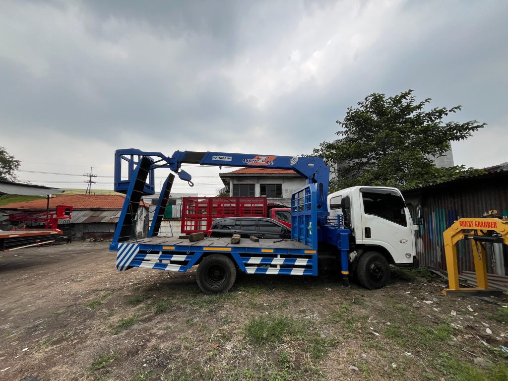 Termurah rental skylift surabaya