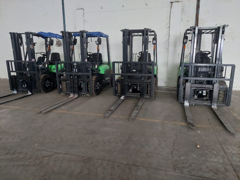terpercaya sewa forklift karang pilang