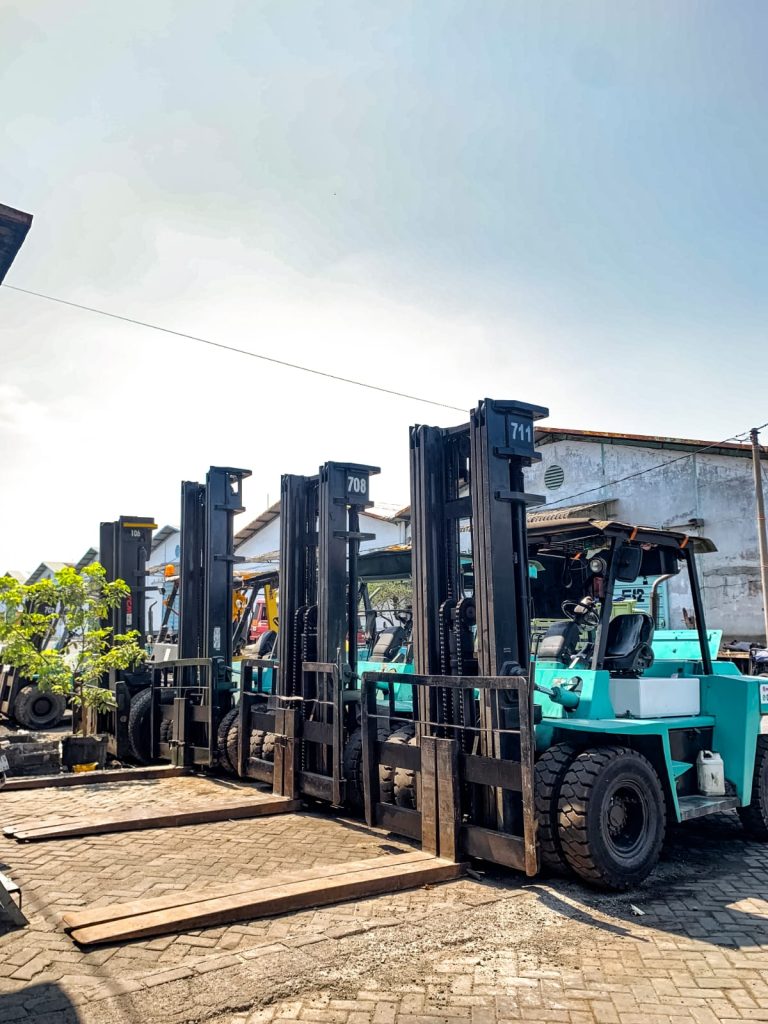 Jasa Sewa Forklift Tanjung Perak