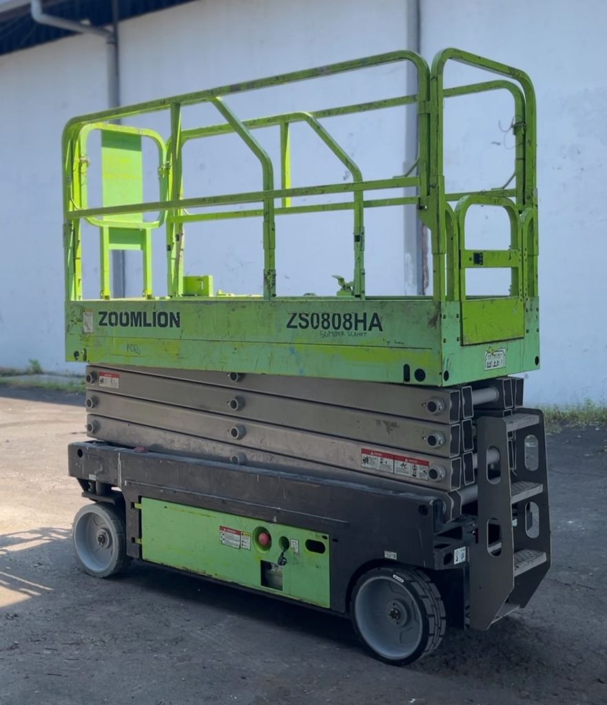 Rental Scissor Lift 8 meter Mojokerto