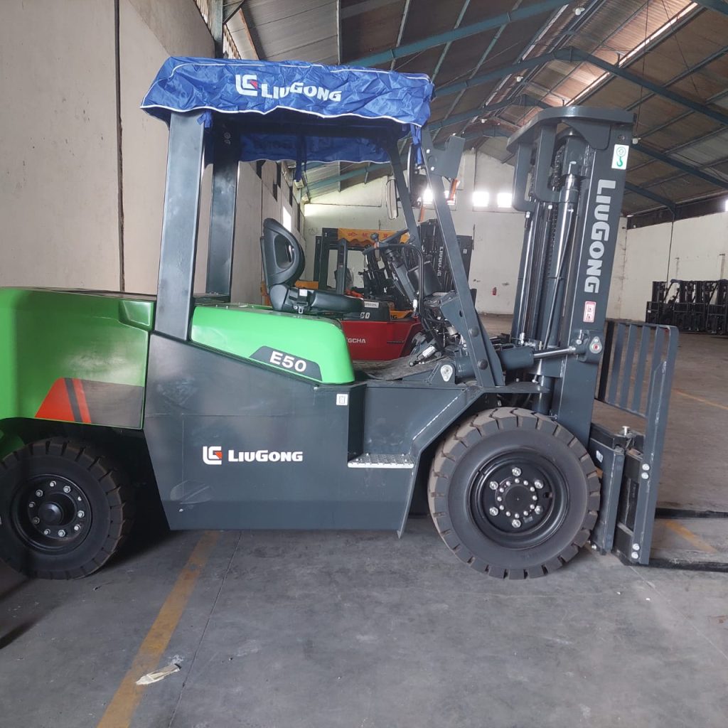 Sewa Murah Forklift 3 Ton Patemon Surabaya