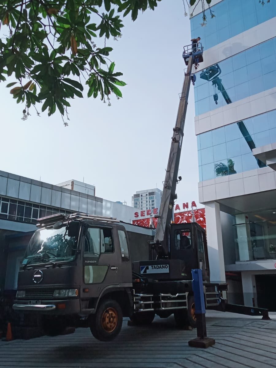 Jasa sewa Sky Lift Mojokerto