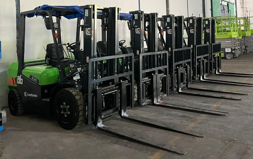Layanan Sewa Forklift Pakal Surabaya