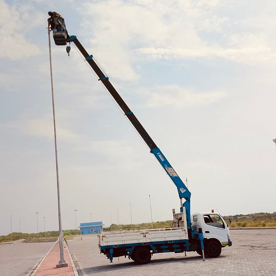 Rental Skylift Surabaya Murah