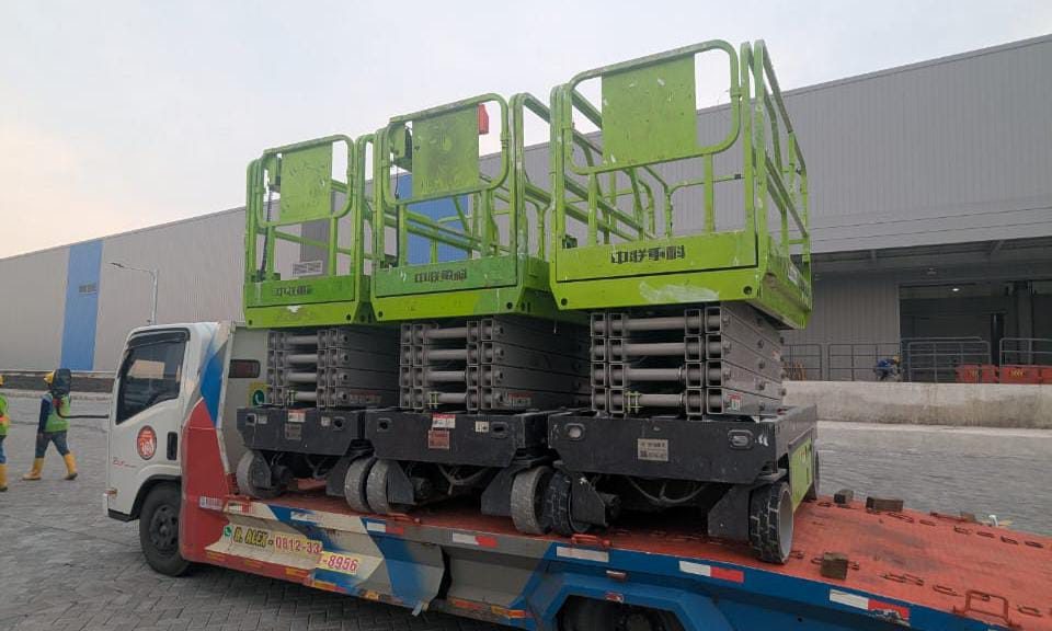 Persewaan Scissor Lift Surabaya